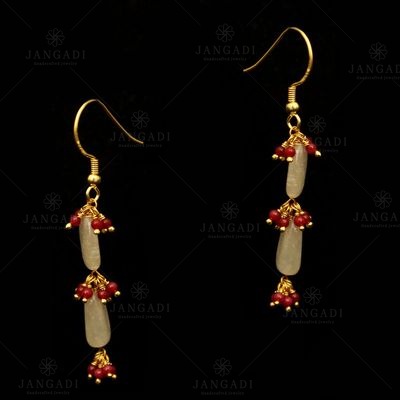 GOLD PLATED ONYX AND RED BEADS EARRINGS