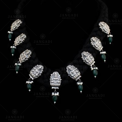OXIDIZED SILVER GREEN CORUNDUM AND PEARL BEADS LAKSHMI THREAD NECKLACE