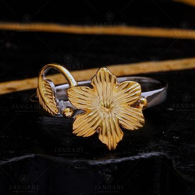 STERLING SILVER TWO TONE FLOWER RING