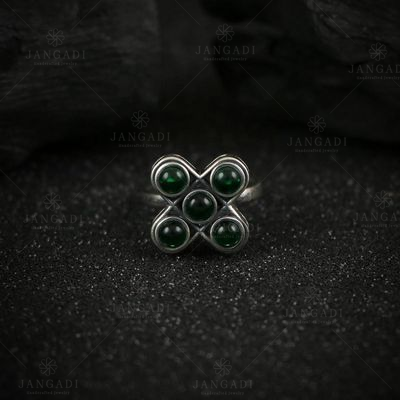 OXIDIZED SILVER RING WITH GREEN HYDRO STONES