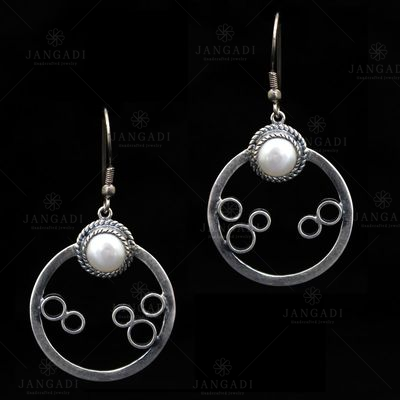 OXIDIZED SILVER PEARL BEADS HANGING EARRINGS
