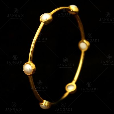 GOLD PLATED PEARL BEADS CASUAL BANGLES