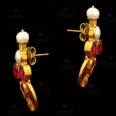 GOLD PLATED RED CORUNDUM AND PEARL BEADS EARRINGS