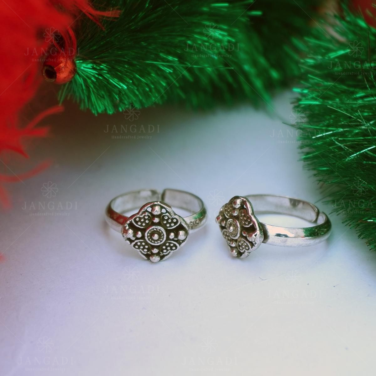 925 sterling silver uniquely handcrafted flower style oxidized toe rings.  best brides wedding jewelry tribal jewelry ytr16 | TRIBAL ORNAMENTS