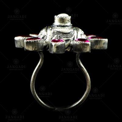 OXIDIZED SILVER RED CORUNDUM FLORAL RING