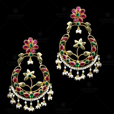 GOLD PLATED GREEN AND RED CORUNDUM WITH PEARL BEADS EARRINGS