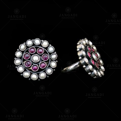 OXIDIZED SILVER RED CORUNDUM AND PEARL BEADS TOE RINGS